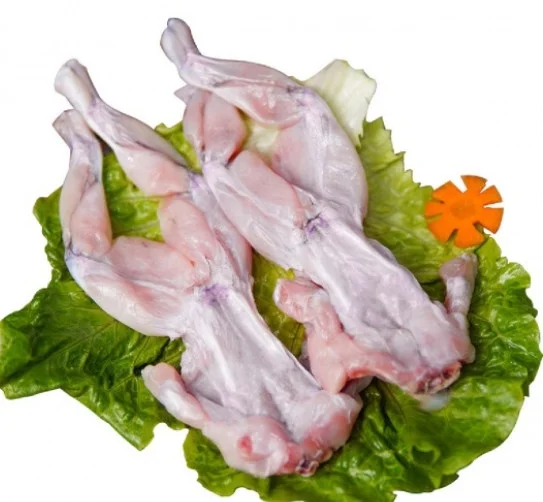 Ếch con lớn làm sạch, không đầu, không ruột
